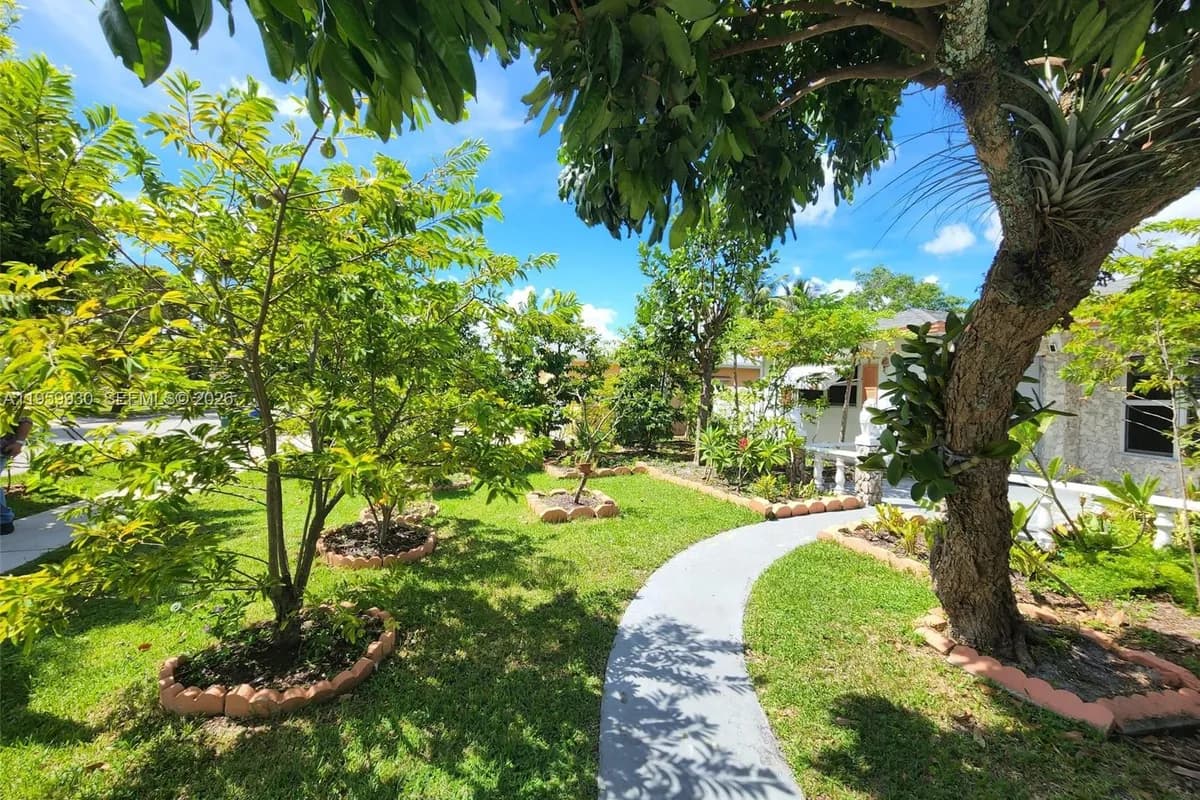 830 SW 50th Ave, Margate FL 33068