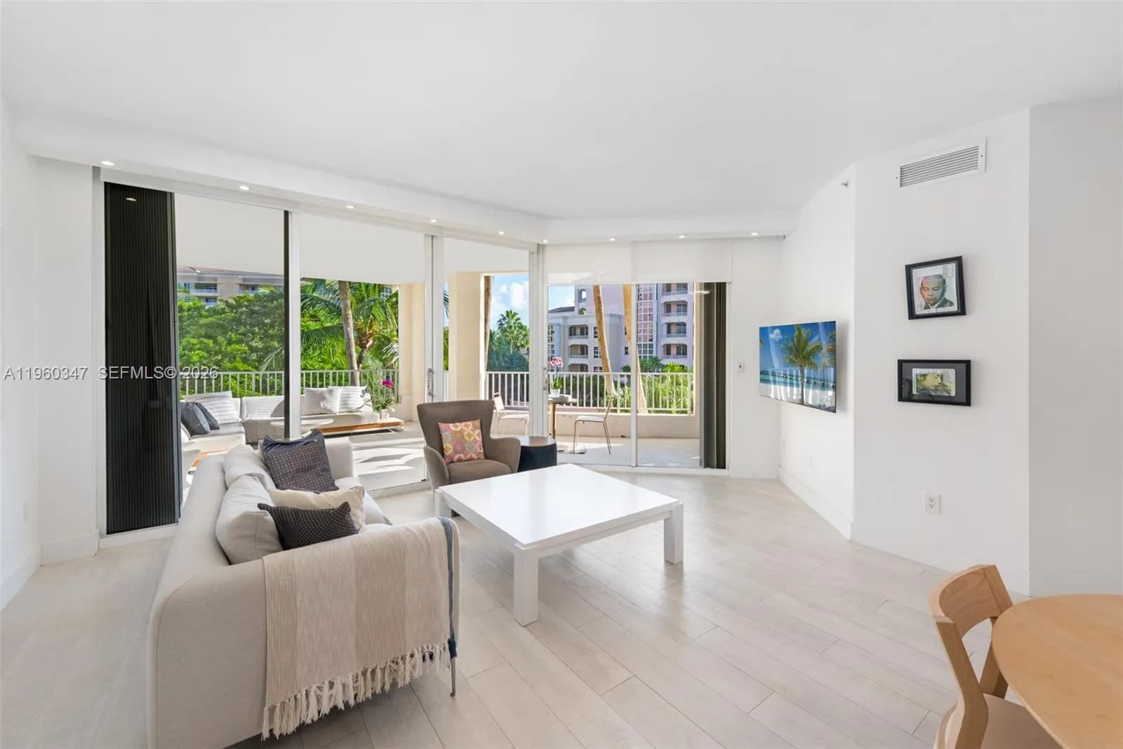 715 Crandon Blvd # 305, Key Biscayne FL 33149