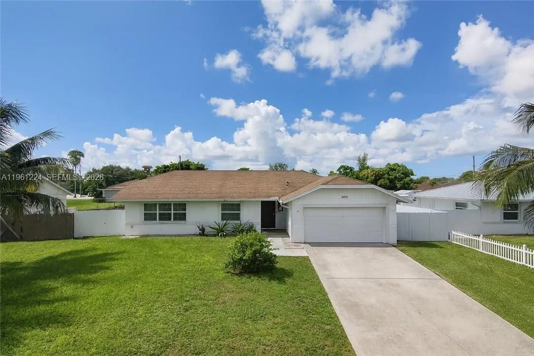 5010 SW 31st AVE, Naples FL 34116