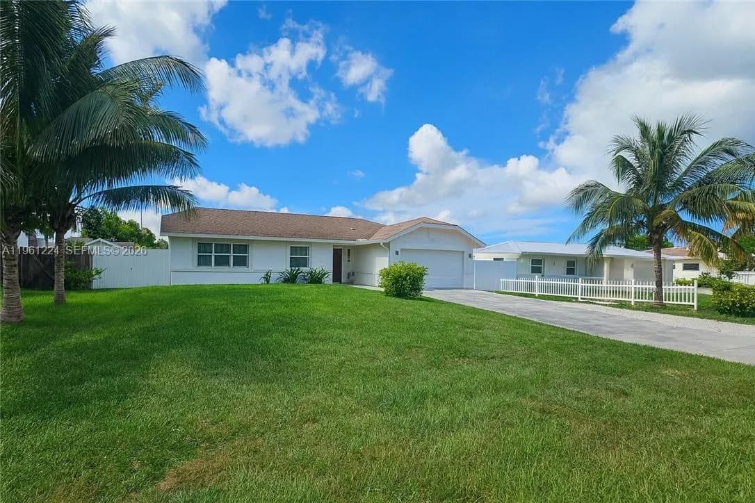 5010 SW 31st AVE, Naples FL 34116