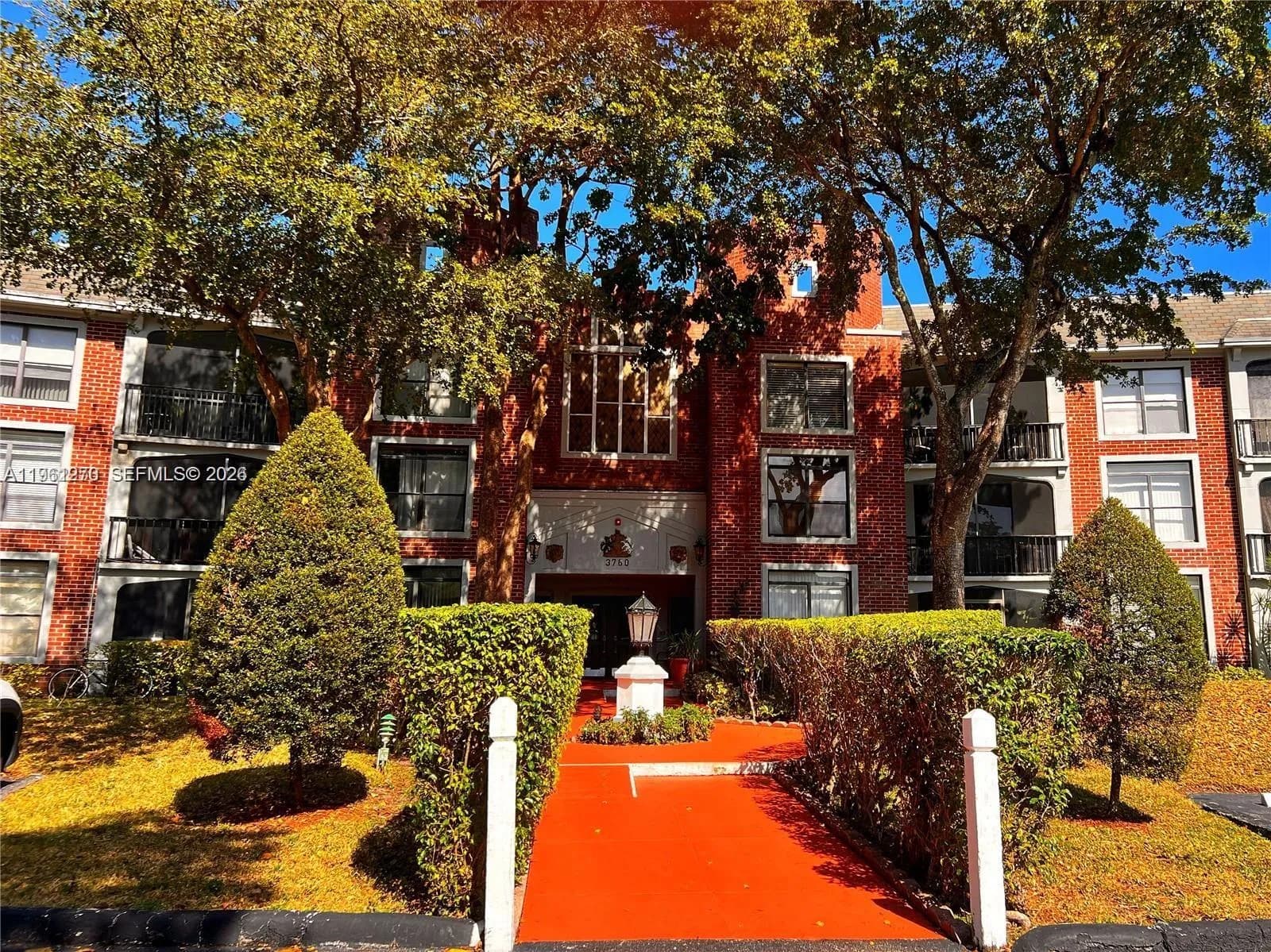 3760 Inverrary Dr # 2Z, Lauderhill FL 33319