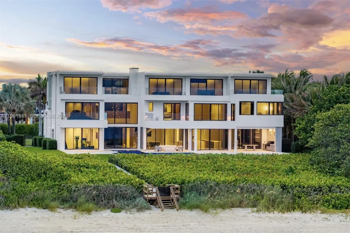 1107 Hillsboro Mile, Hillsboro Beach FL 33062