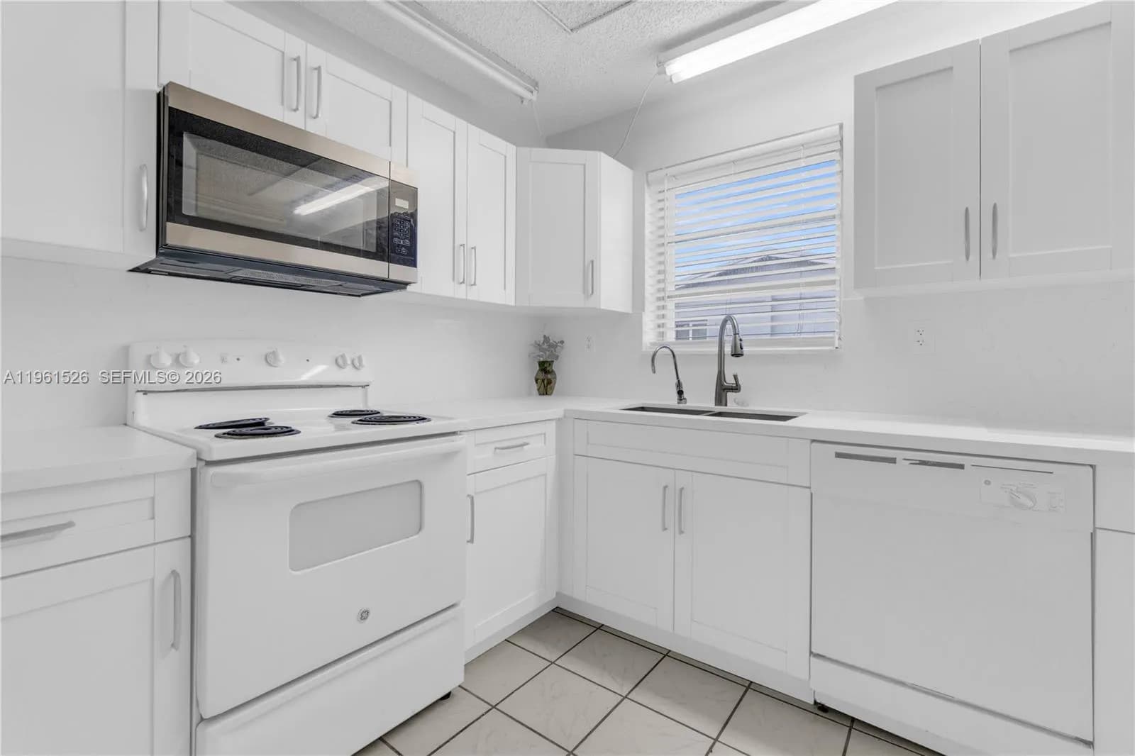 21131 NW 30th Ct, Miami Gardens FL 33056