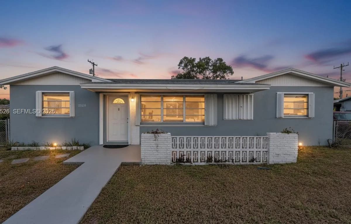 21131 NW 30th Ct, Miami Gardens FL 33056