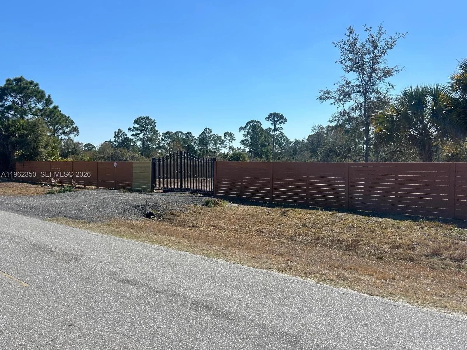 for sale at 648 Hunting Club Ave, Clewiston FL 33440