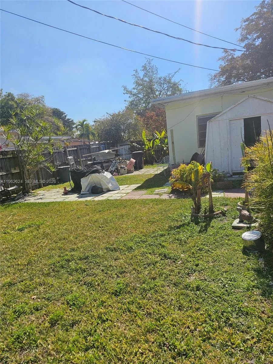 6491 SW 18th St, West Miami FL 33155