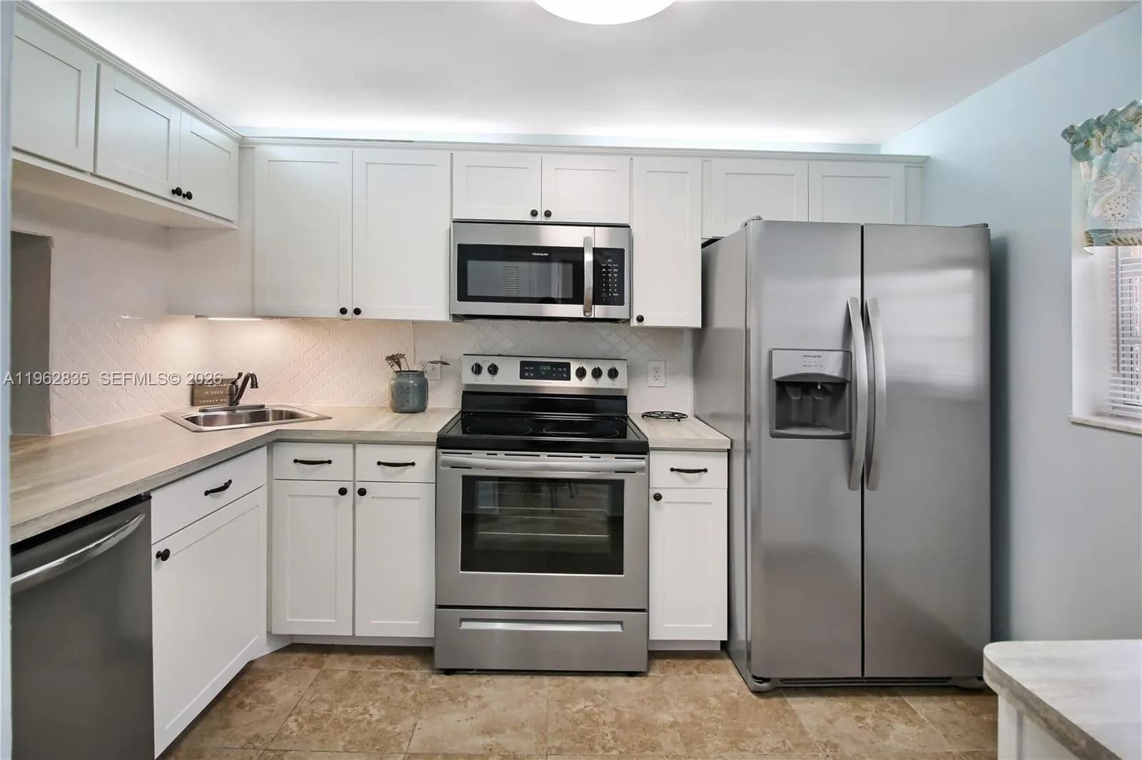 1 bedroom 1 bath for sale at 1501 S Ocean Blvd # 129, Lauderdale By The Sea FL 33062