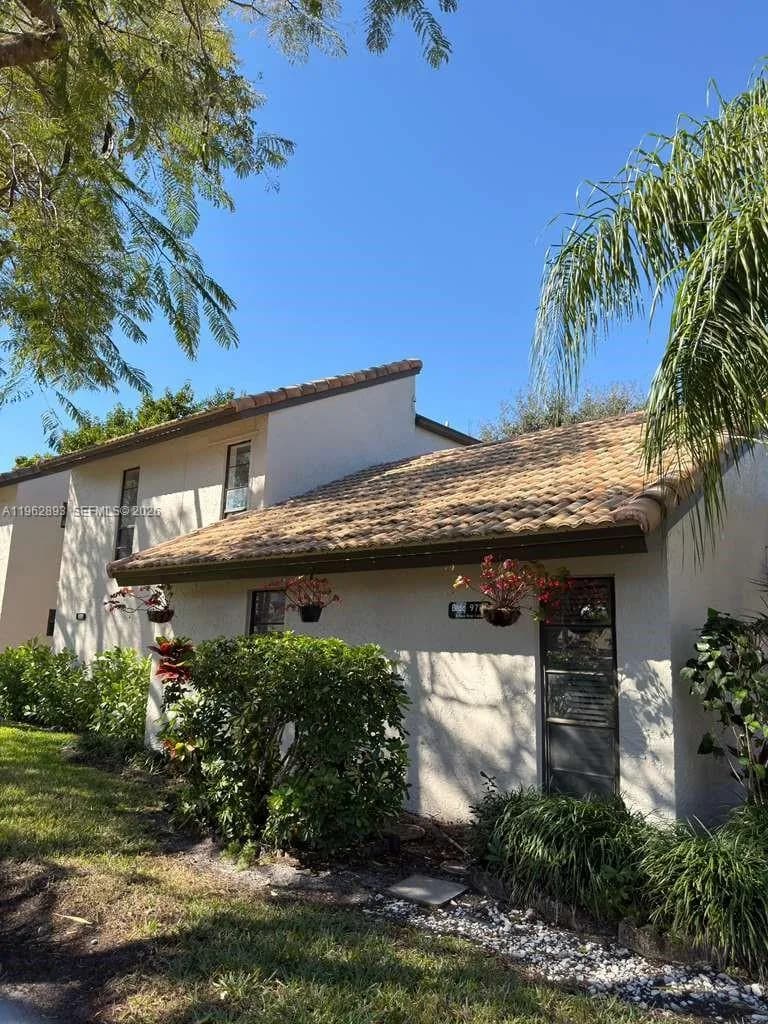 9719 N New River Canal Rd # 308, Plantation FL 33324