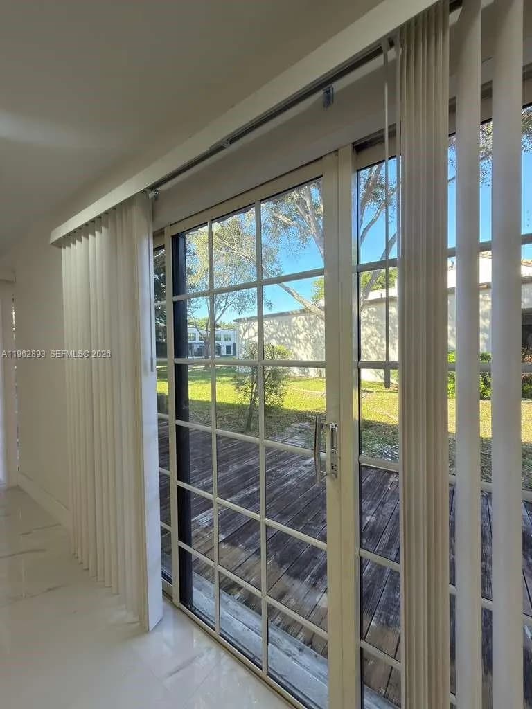 9719 N New River Canal Rd # 308, Plantation FL 33324