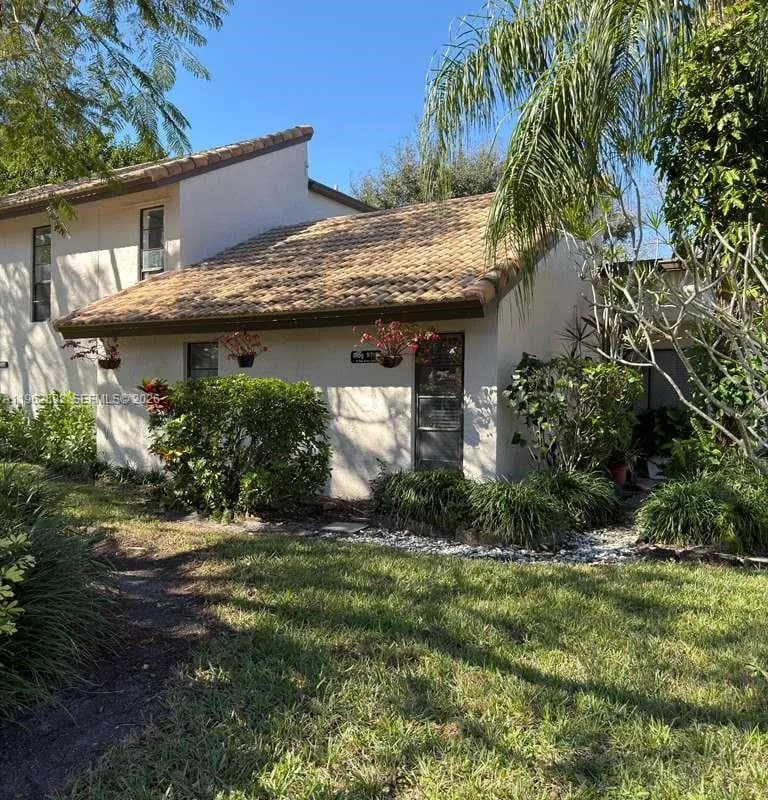 9719 N New River Canal Rd # 308, Plantation FL 33324