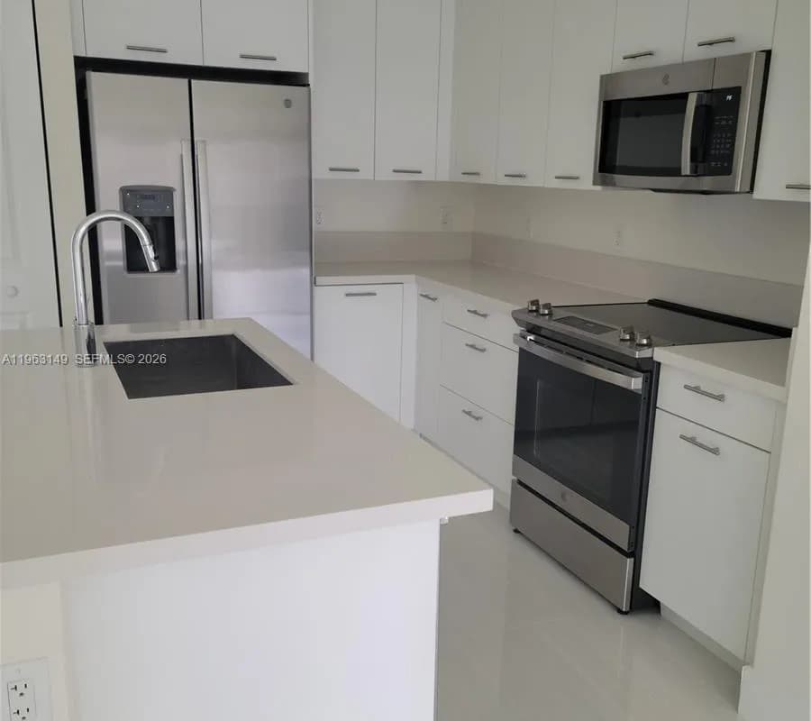 8167 NW 41st St # 109, Doral FL 33166