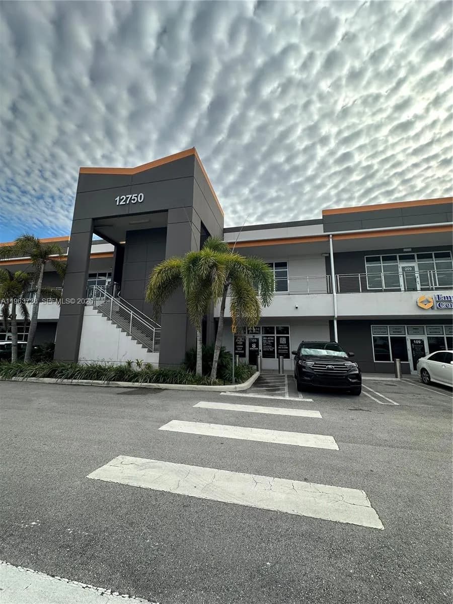 12750 NW 17th St # 208, Sweetwater FL 33182