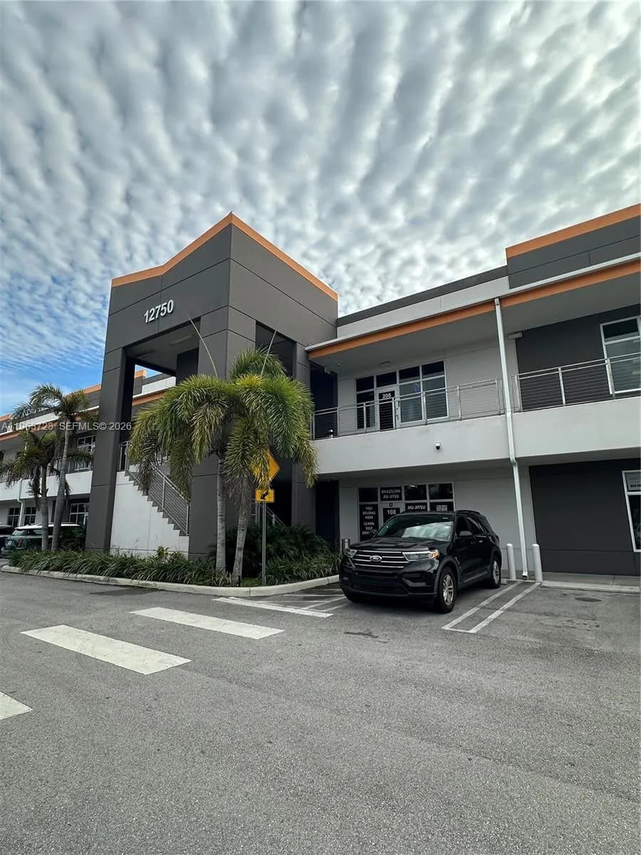 12750 NW 17th St # 208, Sweetwater FL 33182