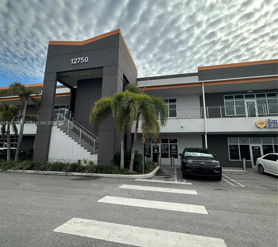 12750 NW 17th St # 208, Sweetwater FL 33182