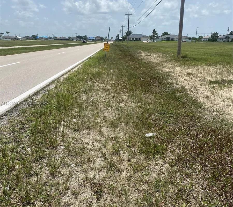 543 DIPLOMAT PKWY W, Cape Coral FL 33993