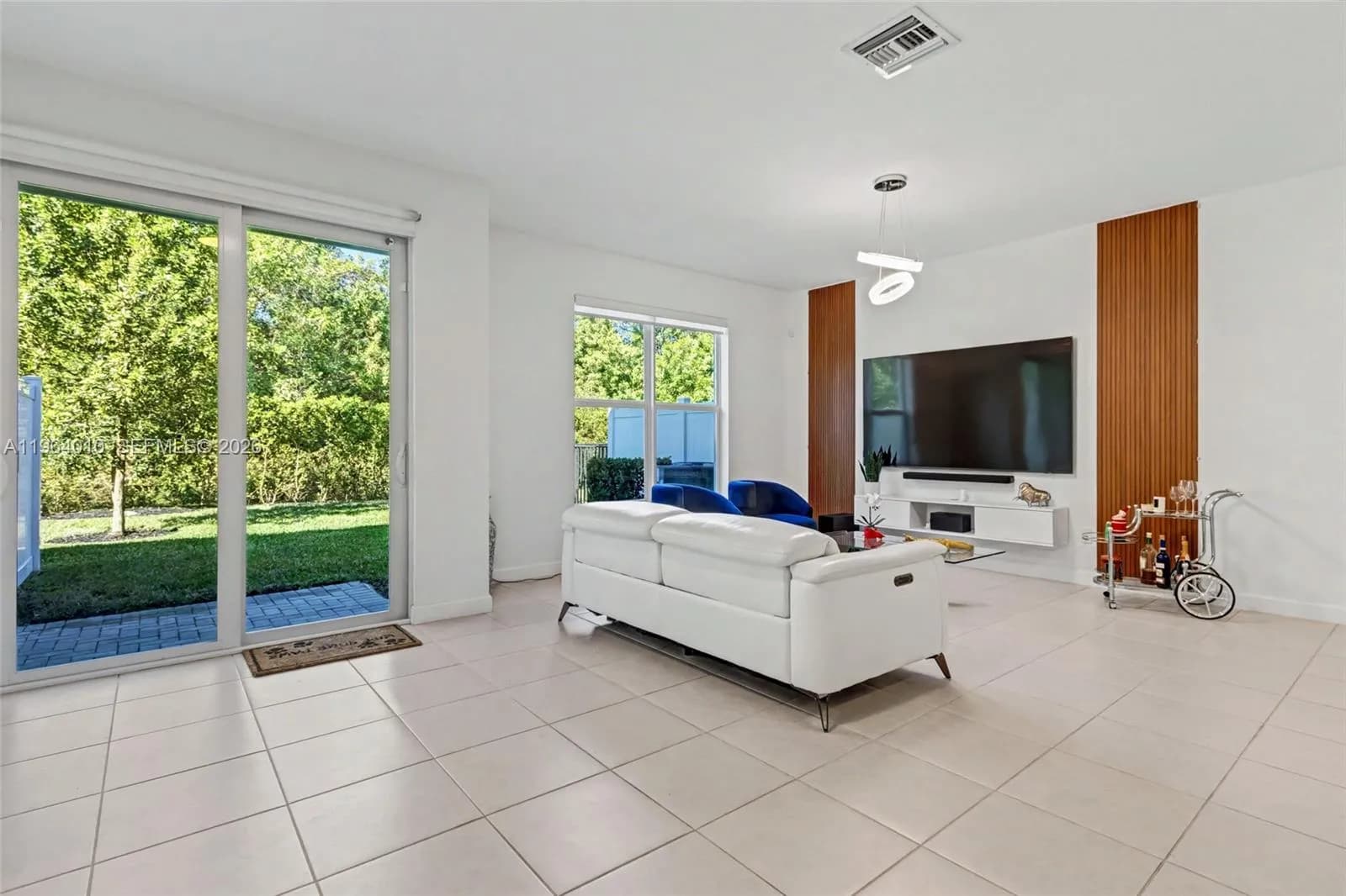 4303 Hammock Grove Dr, Lake Worth FL 33467