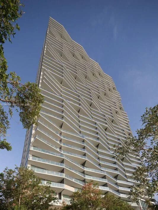 1 bedroom 1 bath for sale at 460 NE 28th St # 1602, Miami FL 33137