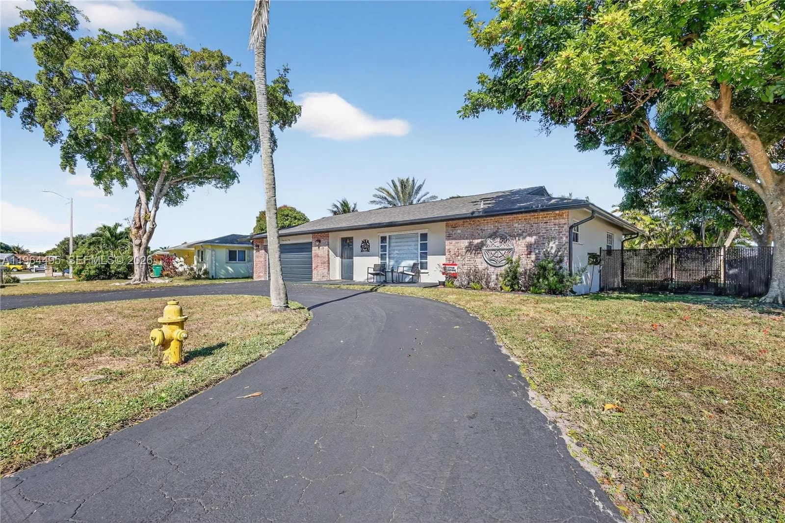 9401 NW 81st Ct, Tamarac FL 33321