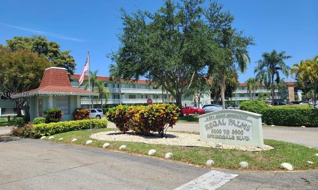 3000 Springdale Blvd # V207, Palm Springs FL 33461