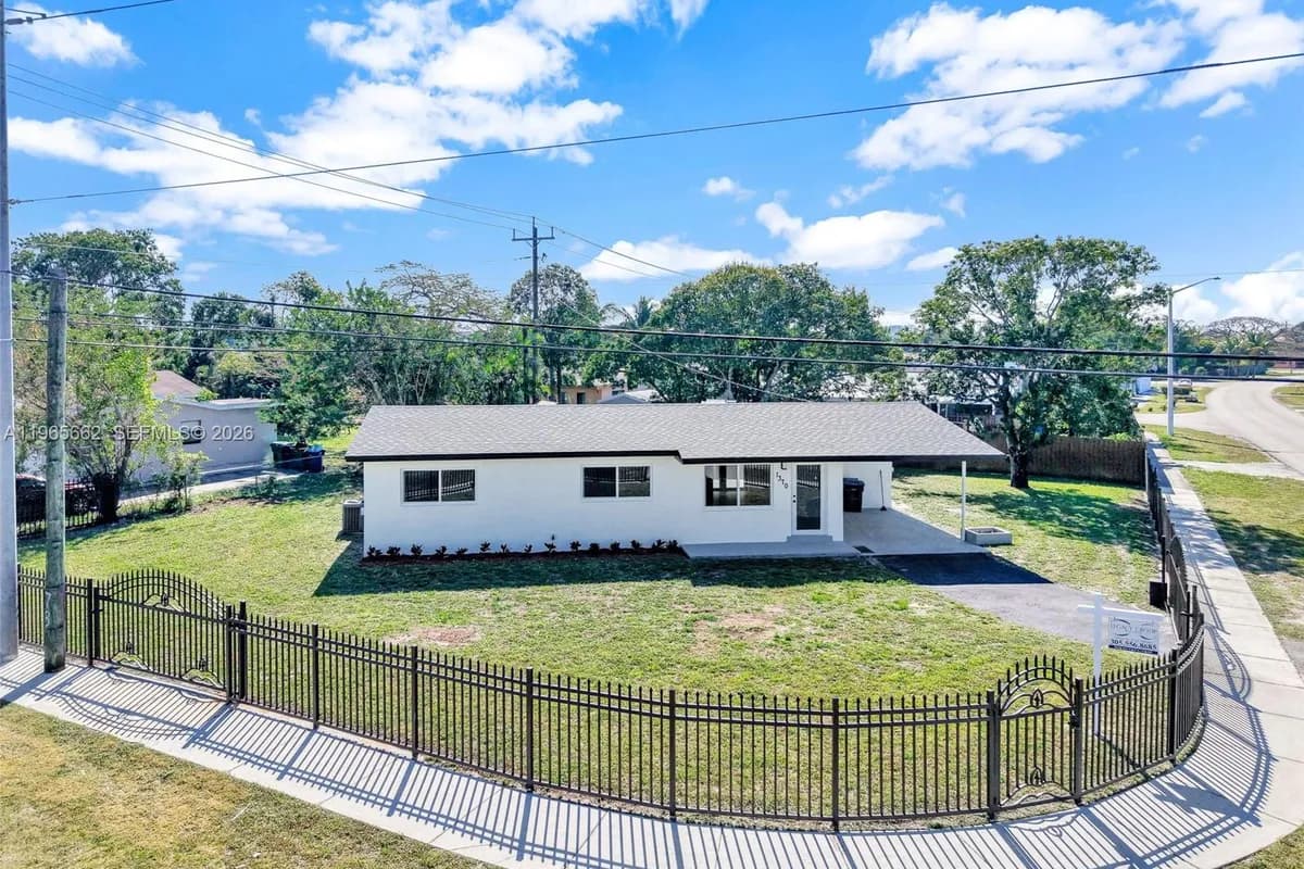 1370 NW 173rd Ter, Miami Gardens FL 33169