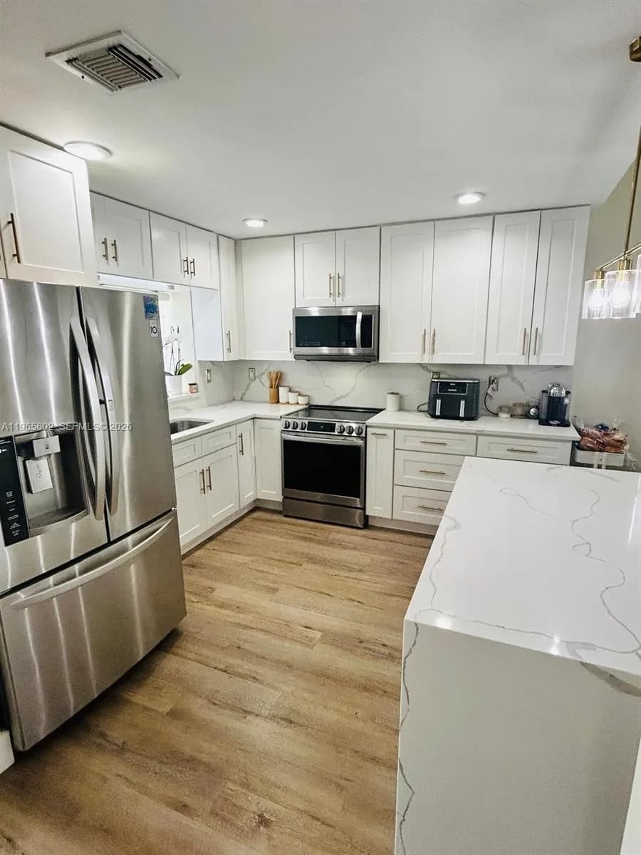 7342 NW 38th Pl, Coral Springs FL 33065