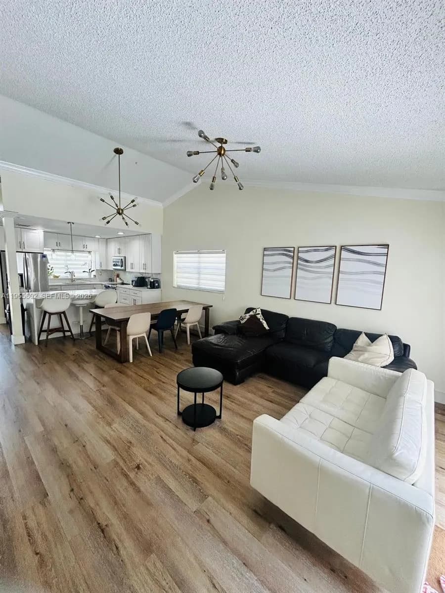 7342 NW 38th Pl, Coral Springs FL 33065