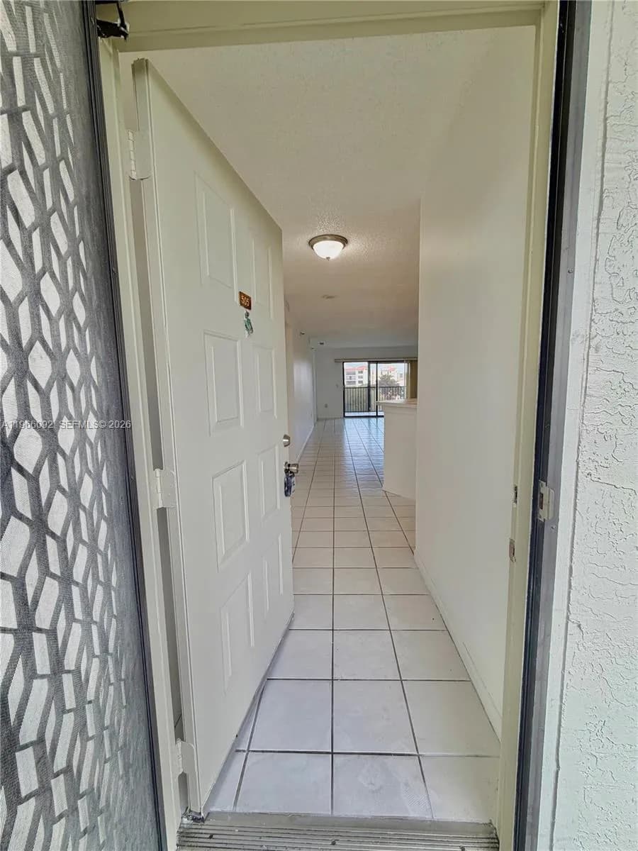 2334 S Cypress Bend Dr # 505, Pompano Beach FL 33069