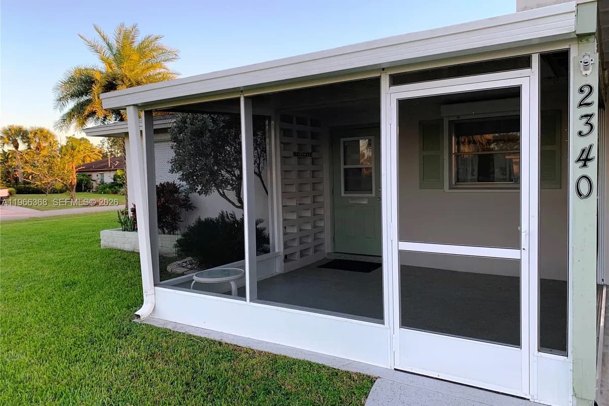 2340 Jacaranda Ct., Lehigh Acres FL 33936