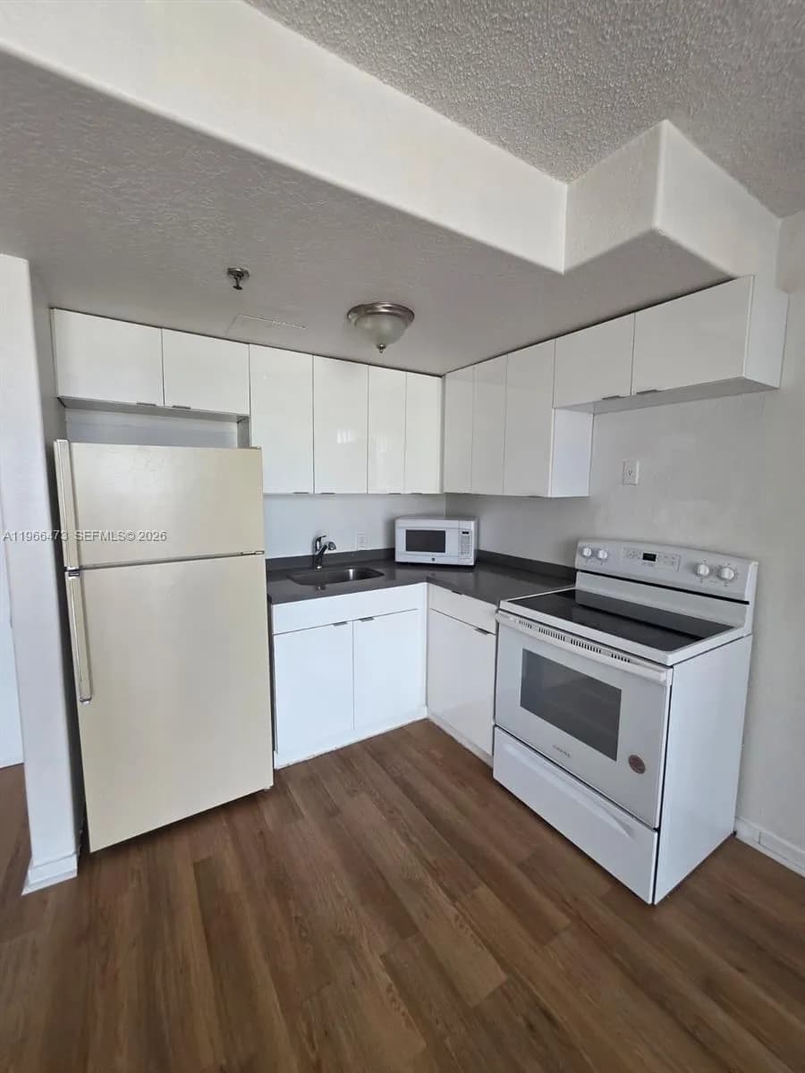 16450 NW 2nd Ave # 214, Miami FL 33169