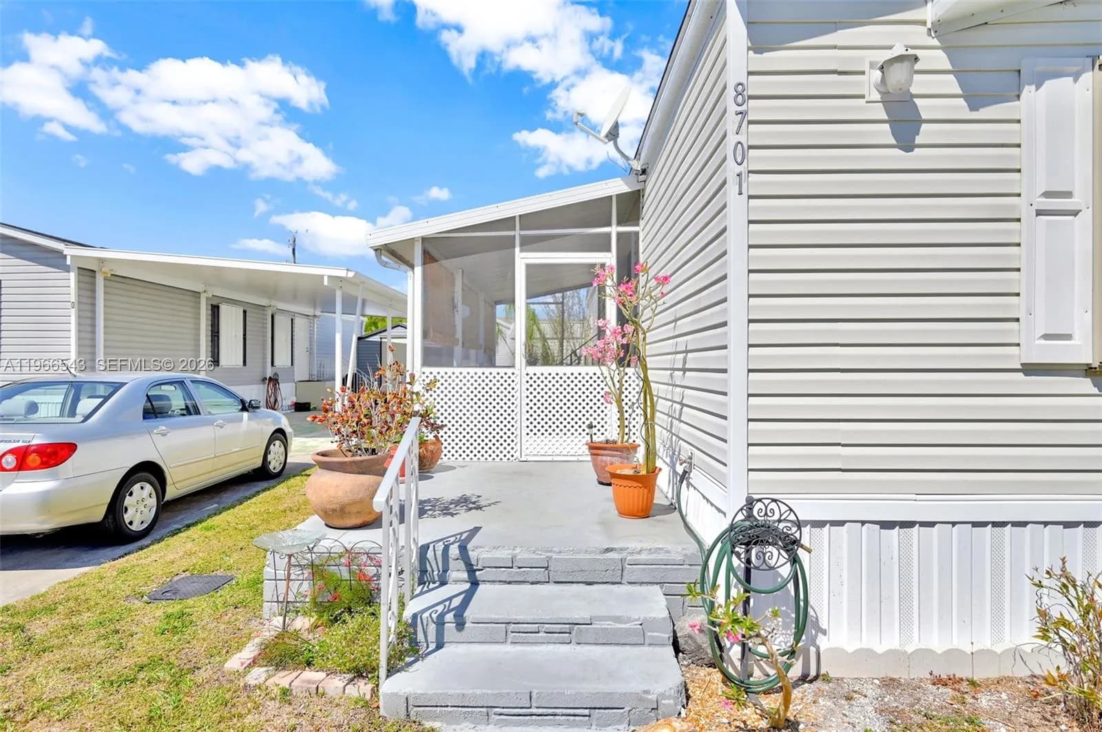 8701 SW 17th Ct, Davie FL 33324