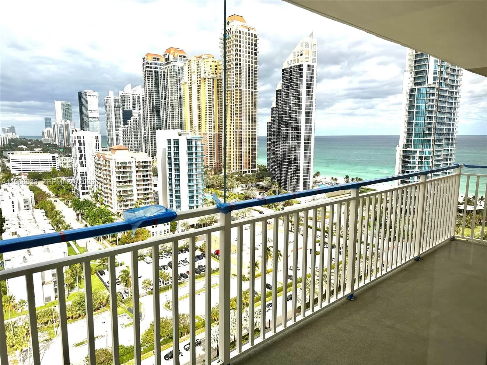 2 bedroom 2 bath for sale at 210 174th St # 2411, Sunny Isles Beach FL 33160