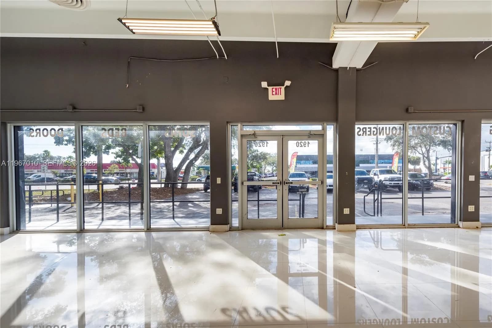 1920-1936 Stirling Rd, Dania Beach FL 33004