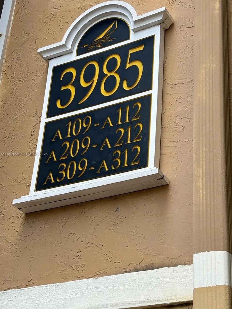 3985 W Mcnab Rd # A302, Pompano Beach FL 33069