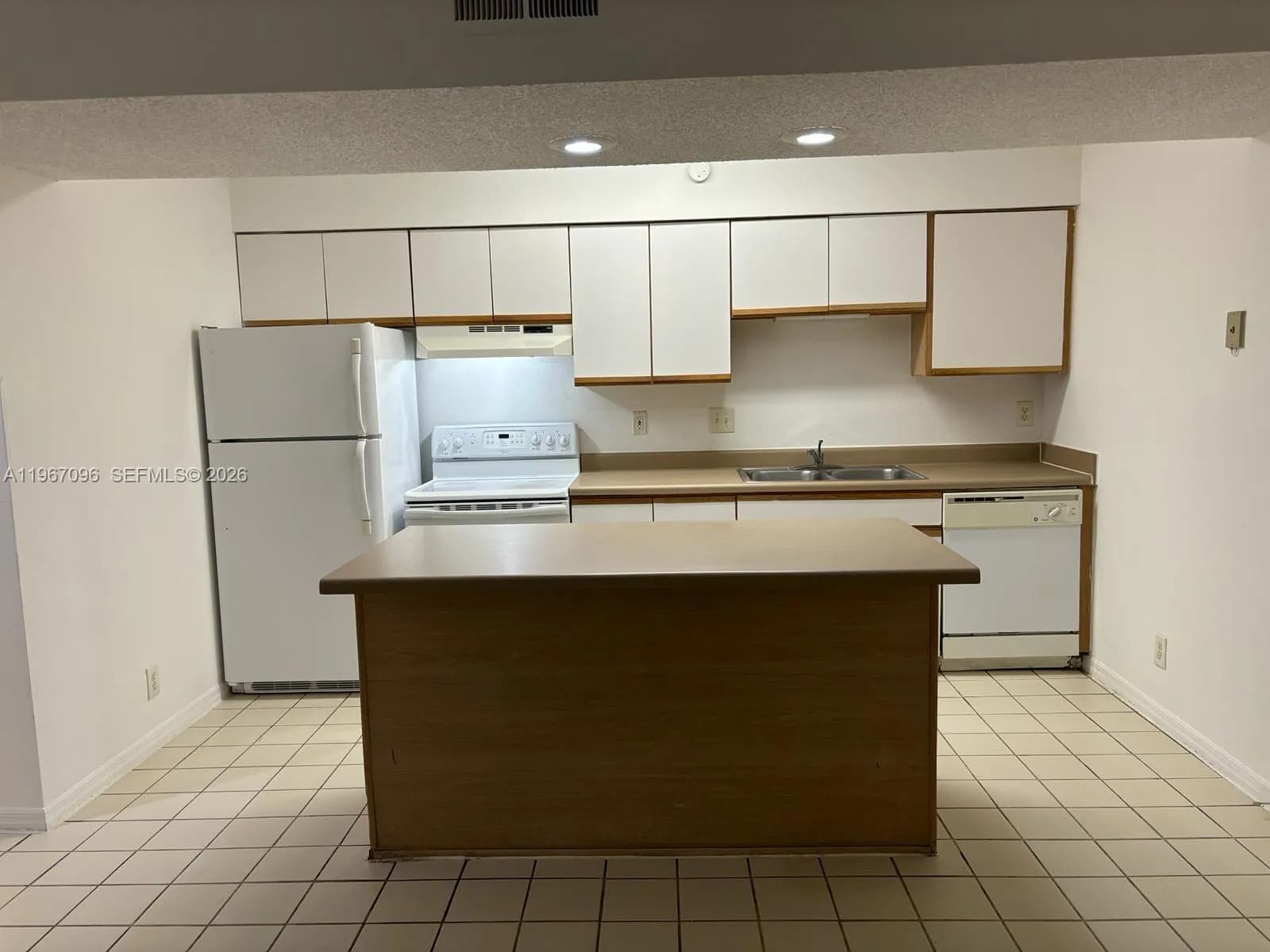 3985 W Mcnab Rd # A302, Pompano Beach FL 33069