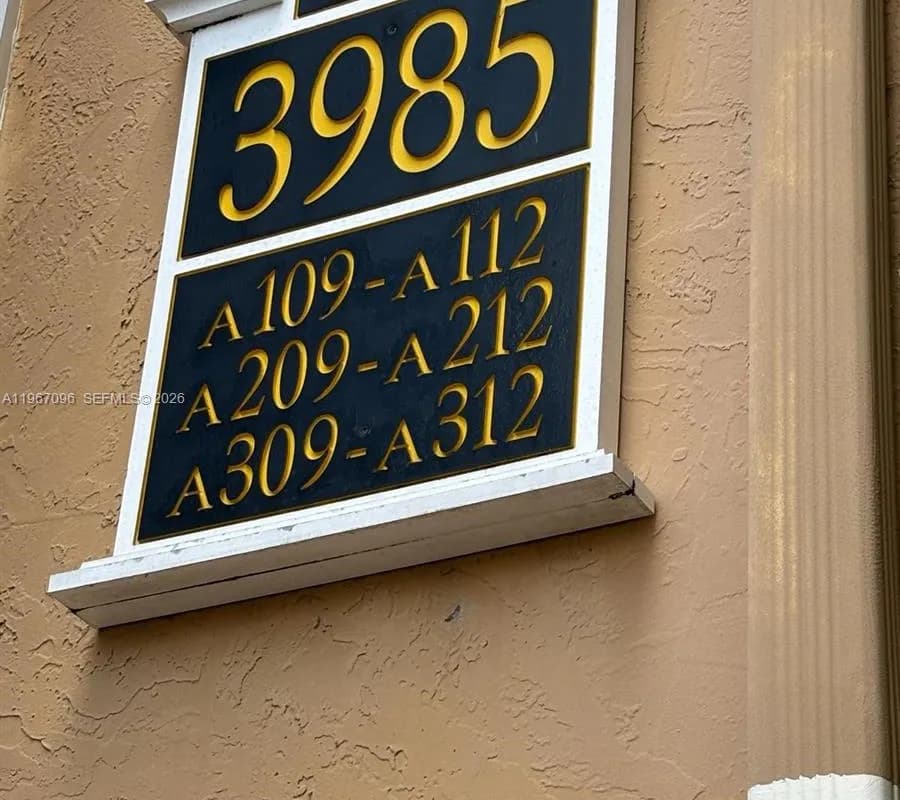 3985 W Mcnab Rd # A302, Pompano Beach FL 33069