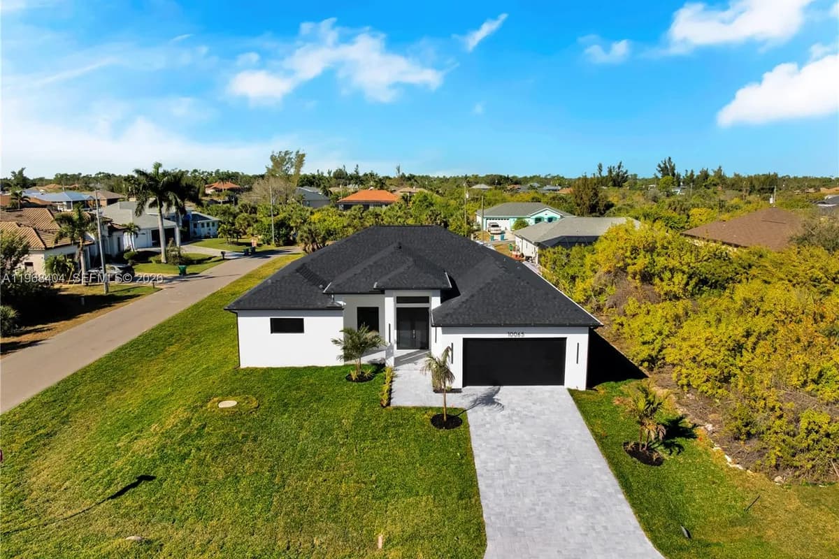 10065 Memphis St, Port Charlotte FL 33981