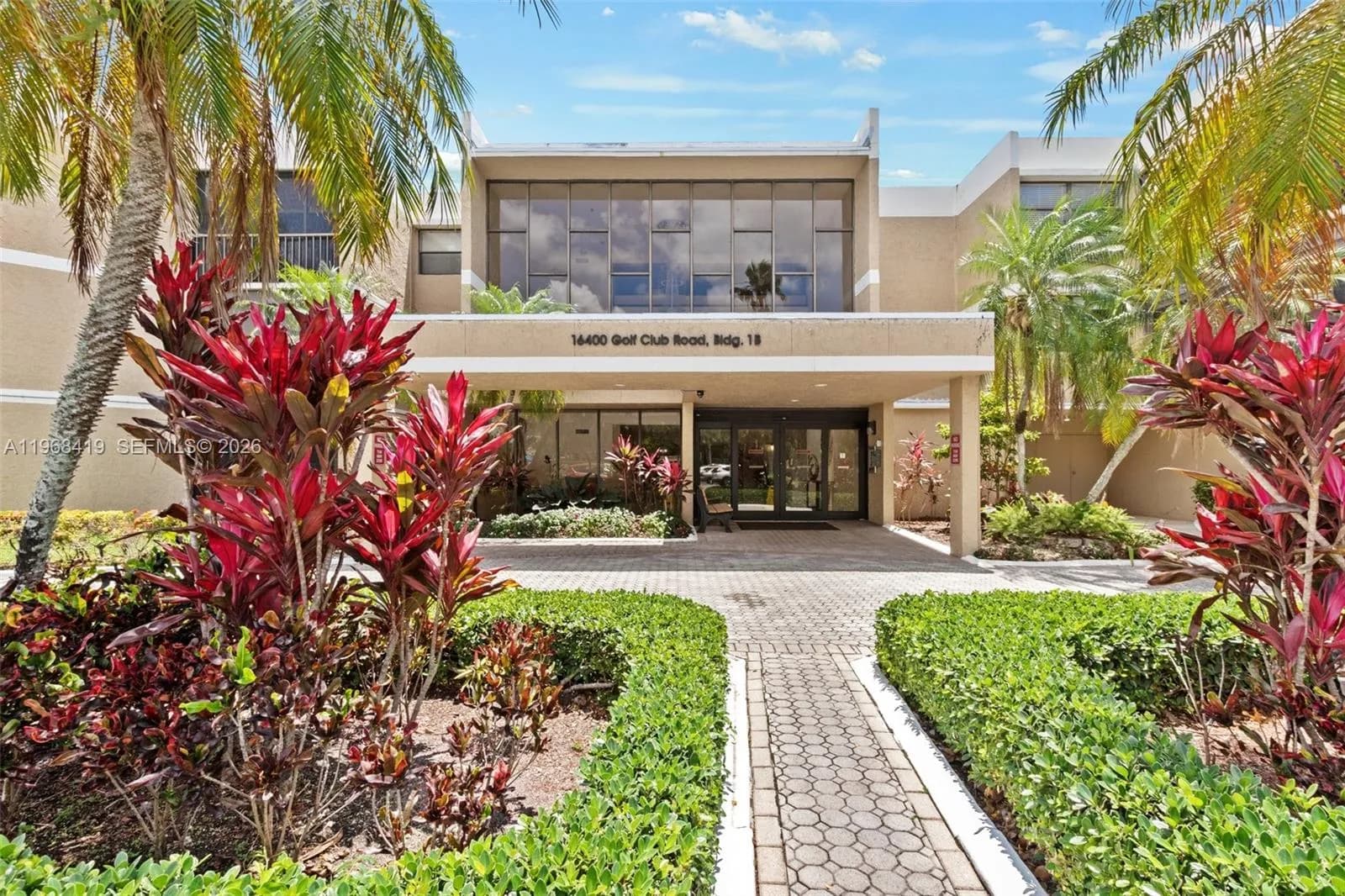 16400 Golf Club Rd # 104, Weston FL 33326