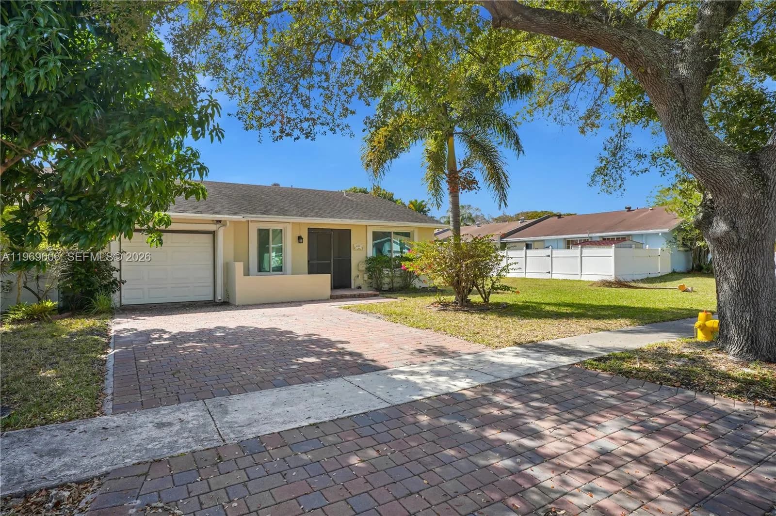 5550 S Lakewood Cir S unit H, Margate FL 33063