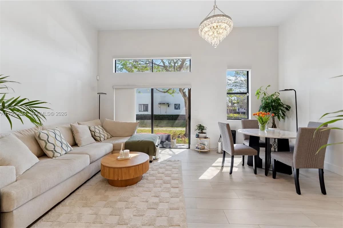 4440 NW 8th Ct, Plantation FL 33317