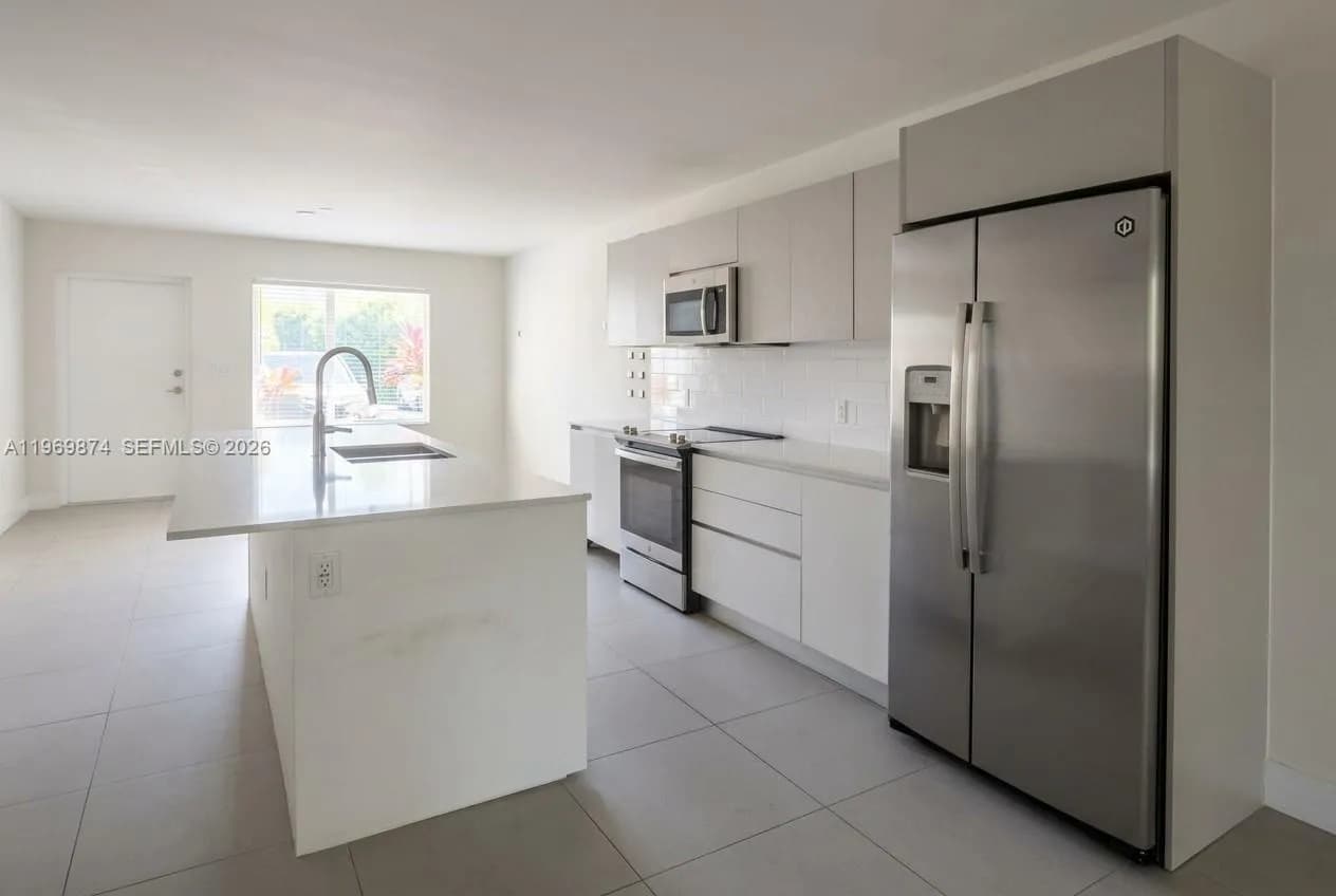 2535 NE 193rd St # 3104, Miami FL 33180
