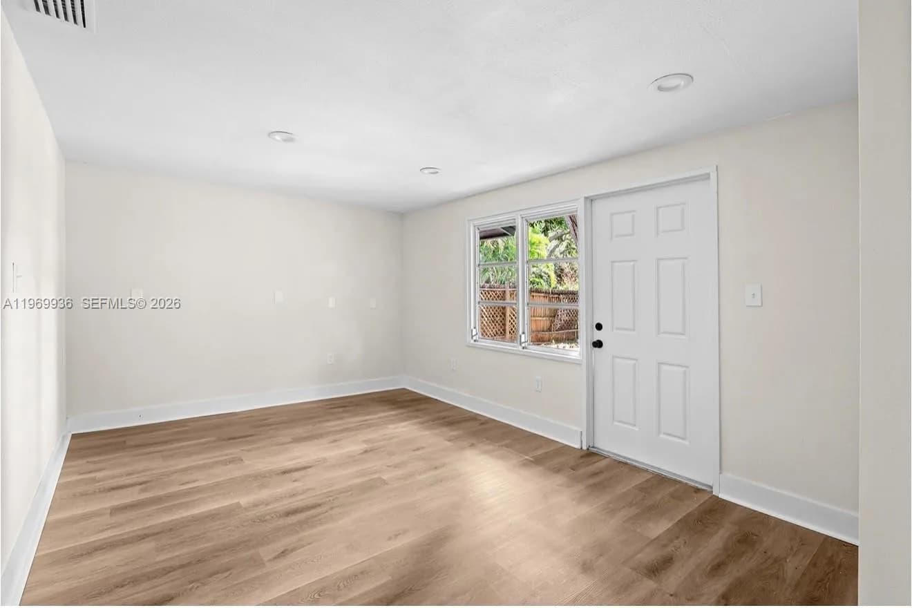 2234 Phillippi st, Sarasota FL 34231