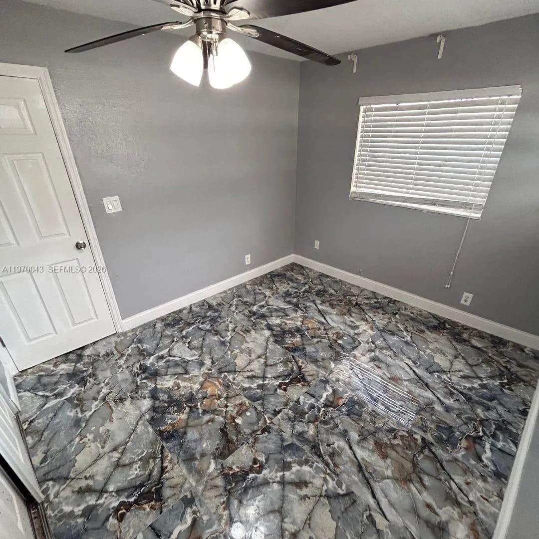 221 NE 24th St, Pompano Beach FL 33064