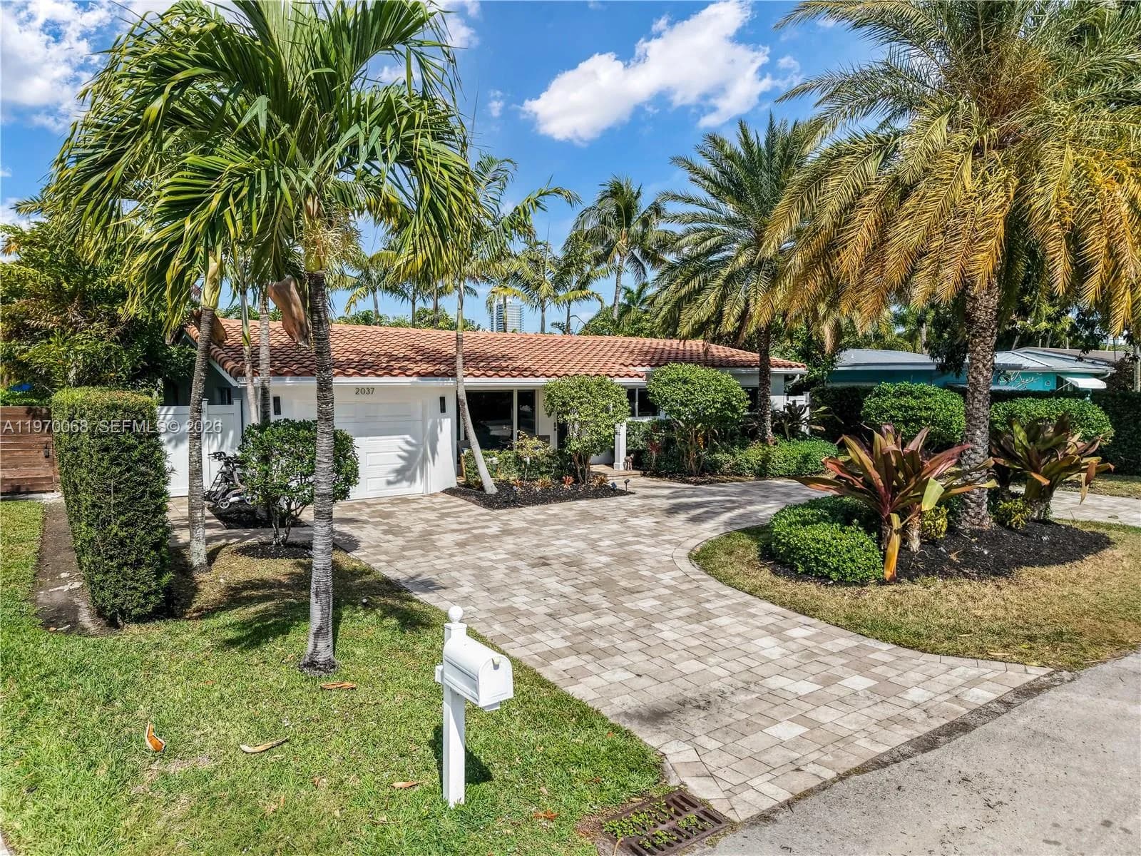 2037 Windward Dr, Lauderdale By The Sea FL 33062