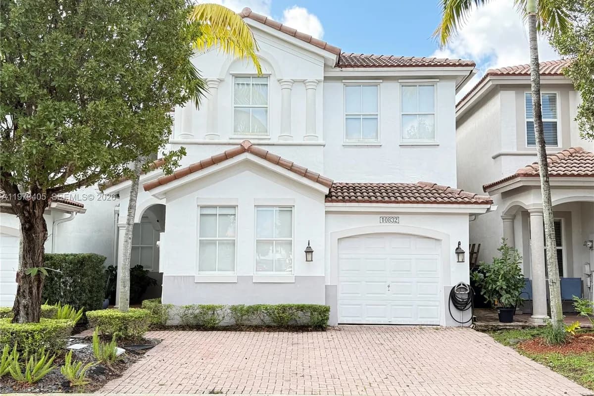 10832 NW 84th St, Doral FL 33178