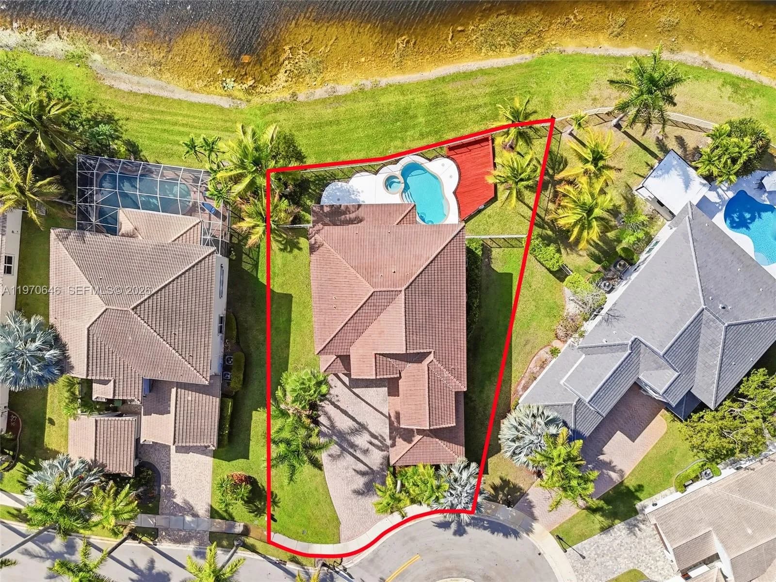 1887 Harbor View Cir, Weston FL 33327