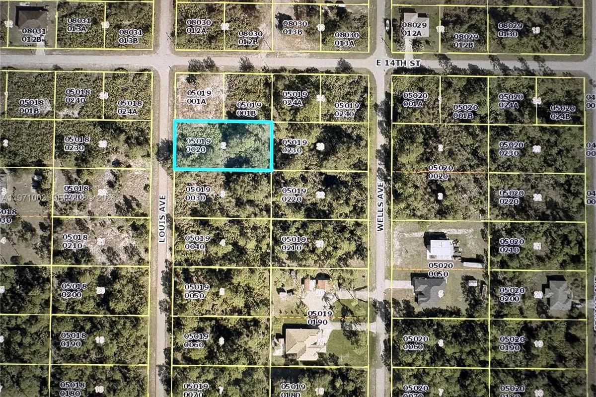 1320 Louis Ave, Lehigh Acres FL 33972