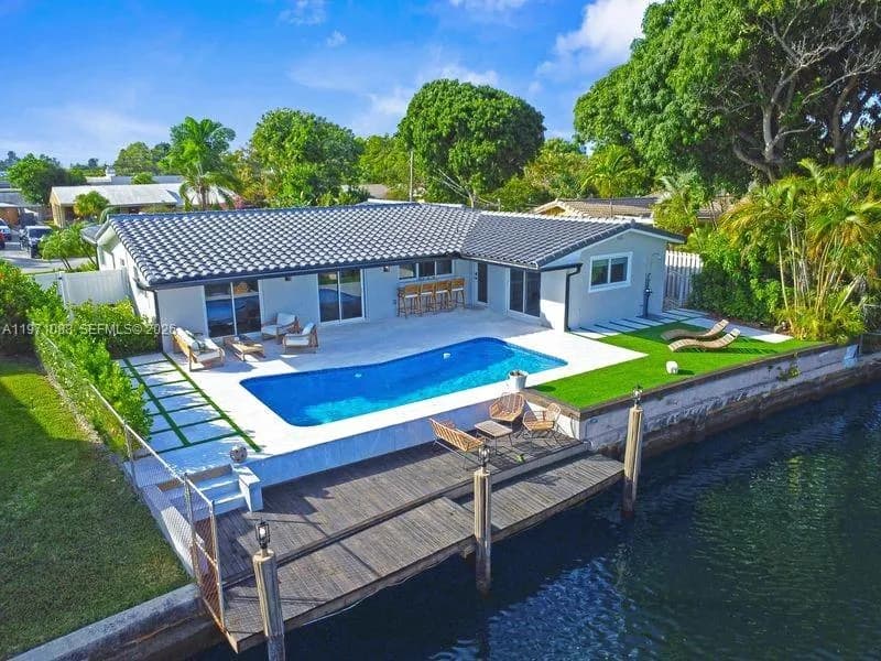 1810 SW 6th Ave, Pompano Beach FL 33060