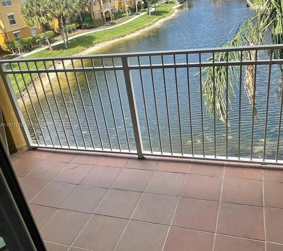 165 NW 96th Ter # 308, Pembroke Pines FL 33024