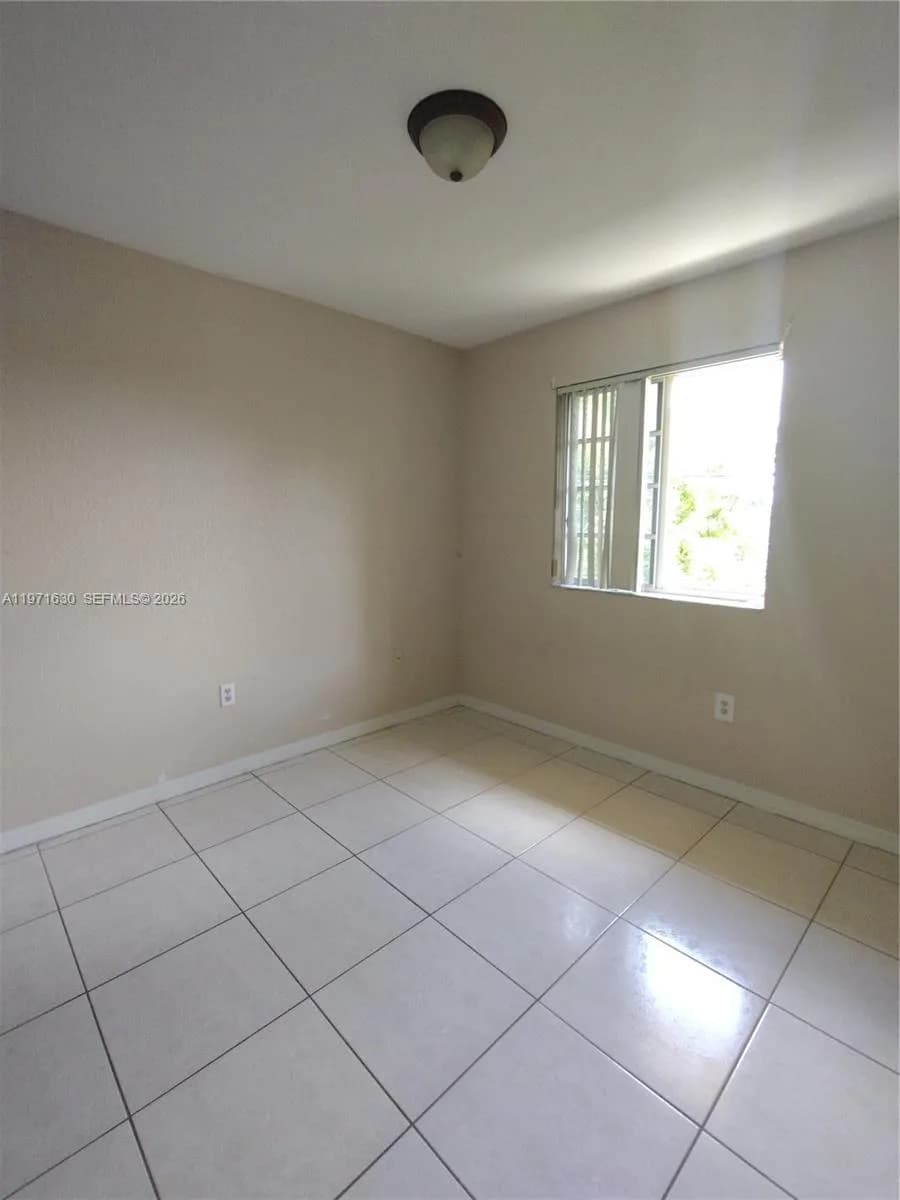 6756 NW 182nd St # 101, Hialeah FL 33015