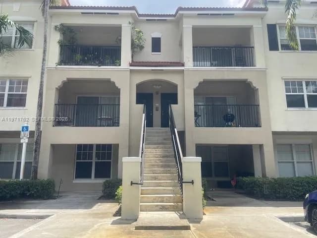 5960 W Sample Rd # 305, Coral Springs FL 33067